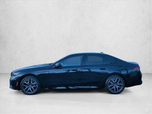 Used 2025 BMW i5 xDrive40 w/ M Sport Package AWD/4WD image 9