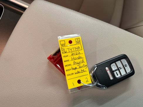 Used 2022 Honda Accord Touring image 38