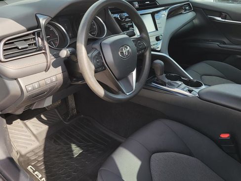 Used 2020 Toyota Camry LE FWD image 17