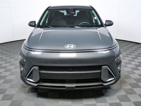 Used 2025 Hyundai Kona SE FWD image 32