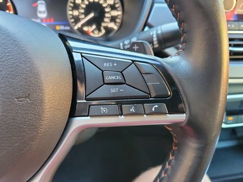 Used 2025 Nissan Altima 2.5 SR FWD image 29