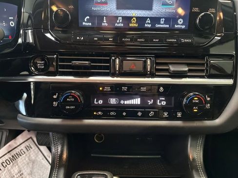 Used 2025 Nissan Pathfinder Platinum w/ Cargo Package FWD image 16