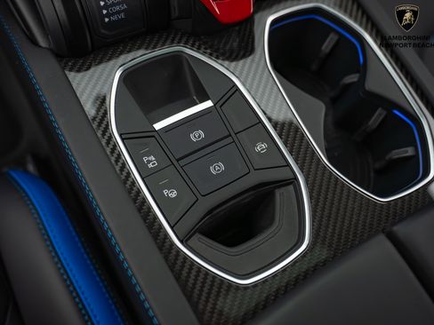 Used 2024 Lamborghini Urus S image 33