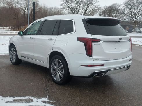Used 2024 Cadillac XT6 Premium Luxury image 6