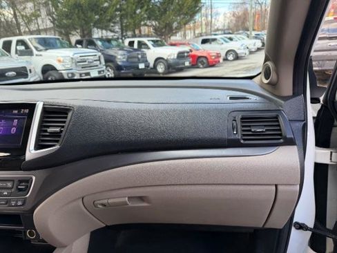 Used 2017 Honda Pilot EX image 38