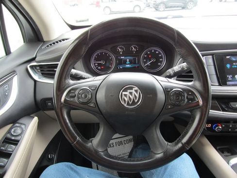 Used 2019 Buick Enclave Essence FWD image 25