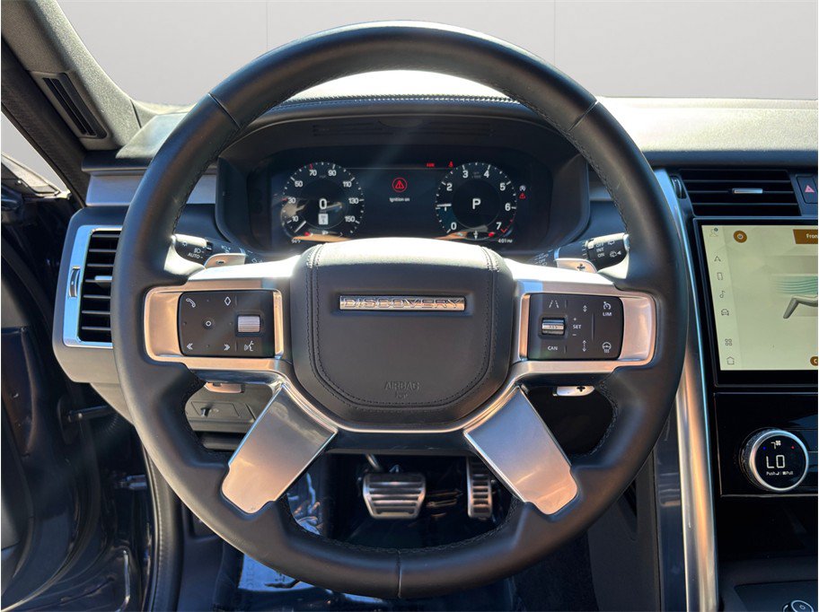 Used 2023 Land Rover Discovery Metropolitan Edition AWD/4WD image 27