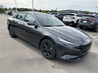 Used 2021 Hyundai Elantra SEL w/ Convenience Package image 1