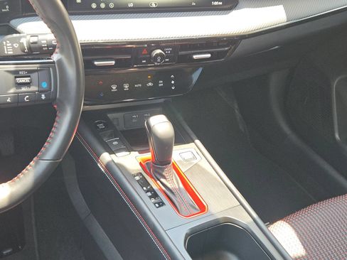 Certified 2026 Nissan Kicks SR FWD image 18