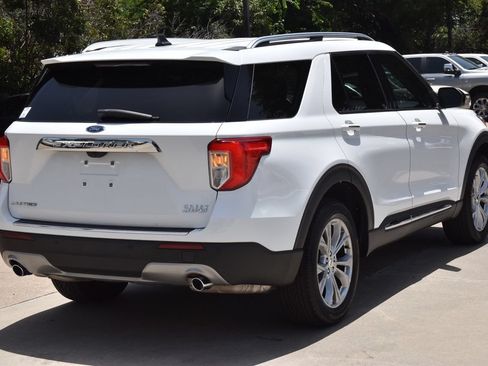 Certified 2023 Ford Explorer Limited AWD/4WD image 8