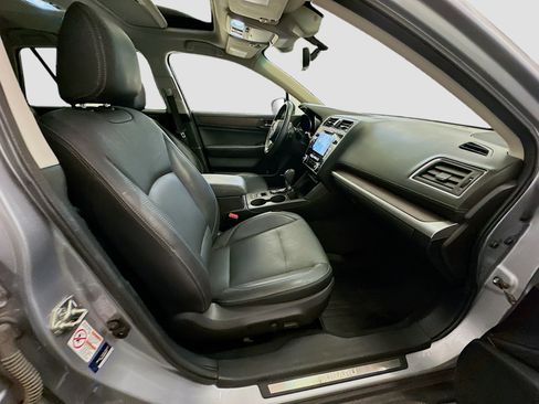 Used 2018 Subaru Outback 2.5i Limited AWD/4WD image 32