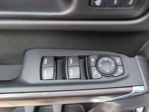 Used 2022 GMC Sierra 1500 SLT w/ SLT Premium Package image 18