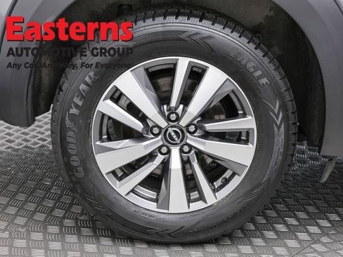 Used 2022 Nissan Pathfinder SL AWD/4WD image 31