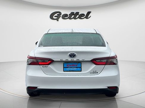 Used 2022 Toyota Camry LE FWD image 6