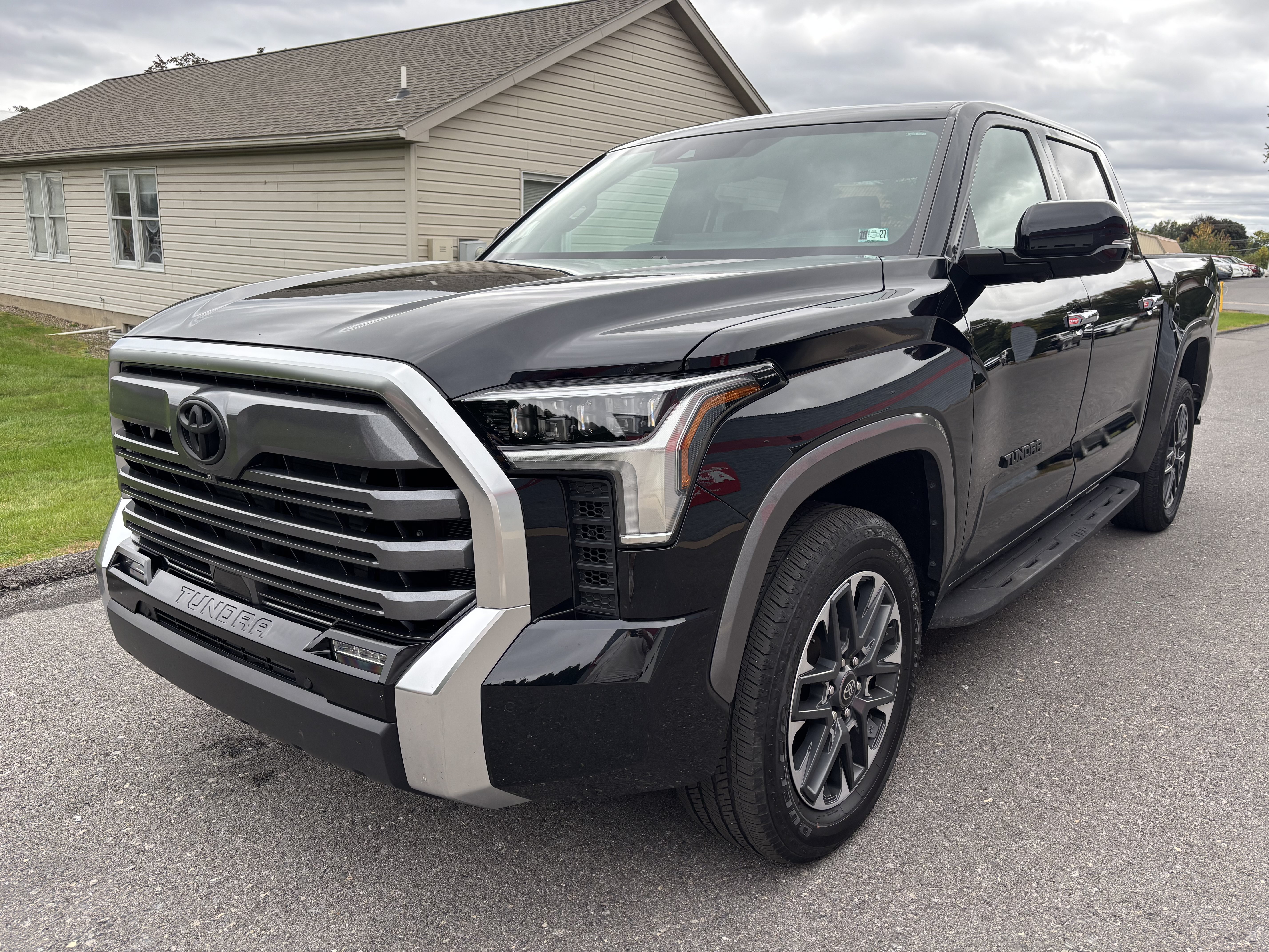 Certified 2025 Toyota Tundra Limited AWD/4WD image 7