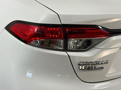 Used 2024 Toyota Corolla LE image 35