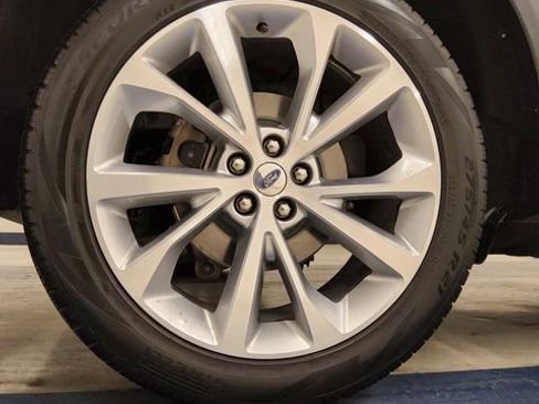 Certified 2022 Ford Explorer Platinum w/ Equipment Group 601A image 10