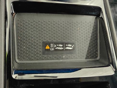 Used 2024 Chevrolet Blazer EV LT AWD/4WD image 8