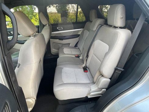 Used 2018 Ford Explorer FWD image 16