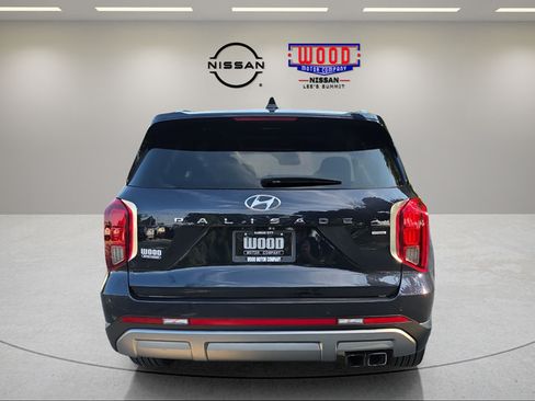 Used 2023 Hyundai Palisade Limited AWD/4WD image 3