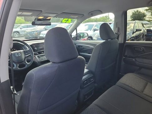Used 2025 Honda Ridgeline Sport image 13