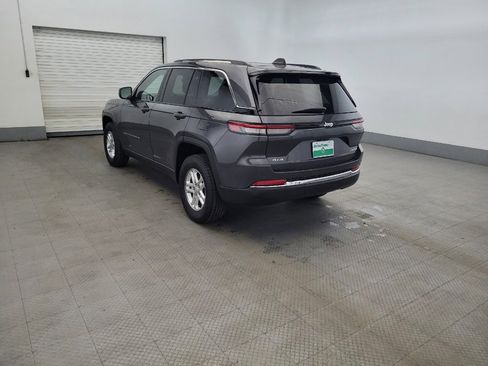 Used 2023 Jeep Grand Cherokee Laredo w/ Luxury Tech Group I AWD/4WD image 5