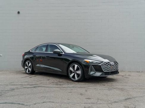 Used 2025 Audi A5 2.0T Premium w/ Convenience Package AWD/4WD image 9