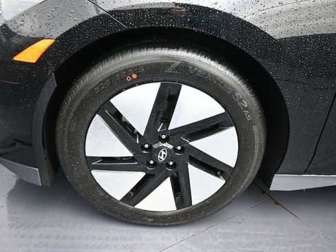 Used 2025 Hyundai Ioniq 6 SE RWD image 19