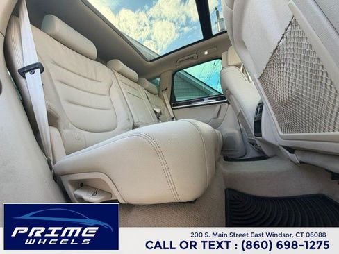 Used 2016 Volkswagen Touareg Lux image 15