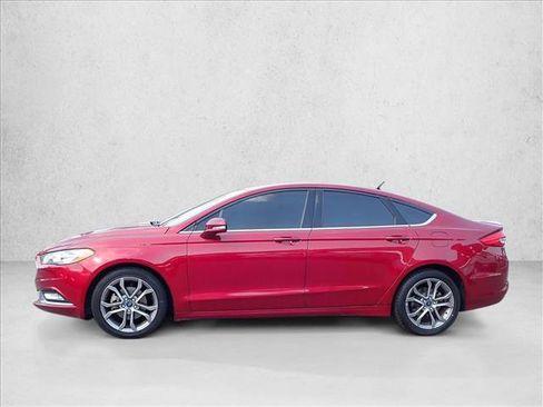 Used 2017 Ford Fusion SE w/ Equipment Group 201A FWD image 12