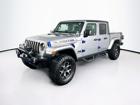 Used 2021 Jeep Gladiator Sport image 3