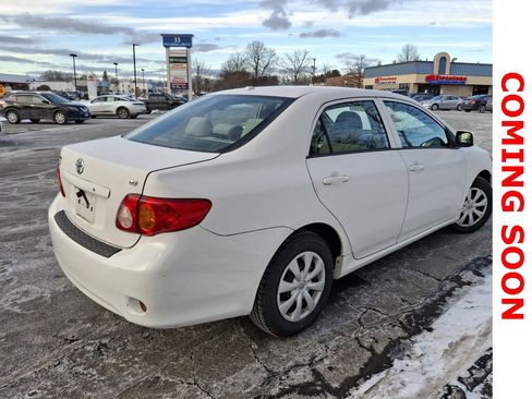Used 2010 Toyota Corolla LE image 4
