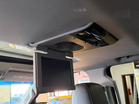 Used 2016 GMC Yukon Denali image 29