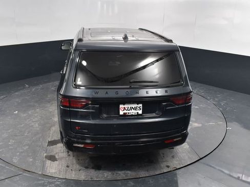 Used 2022 Jeep Wagoneer Series III image 42