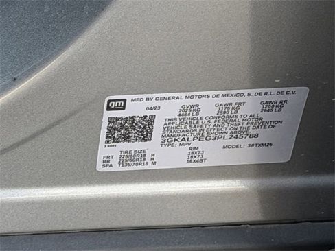 Used 2023 GMC Terrain SLT image 9