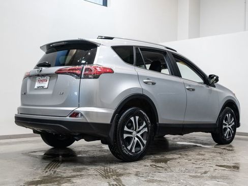Certified 2018 Toyota RAV4 LE image 8