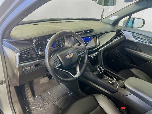 Used 2024 Cadillac XT6 Premium Luxury image 10