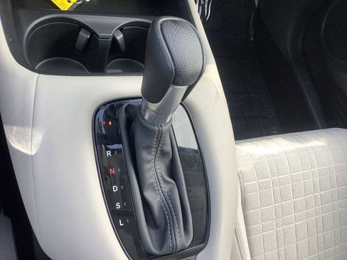 Certified 2023 Honda HR-V LX image 17