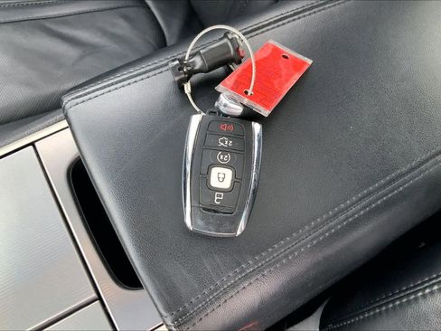 Used 2017 Lincoln MKZ Reserve w/ Climate Package image 12