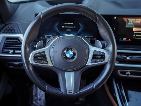 Used 2023 BMW X7 xDrive40i w/ M Sport Package image 29