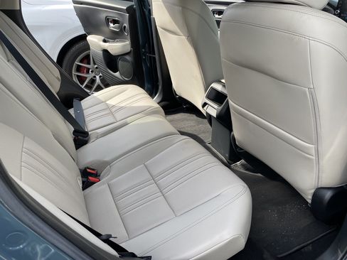 Used 2025 Honda HR-V EX-L image 16