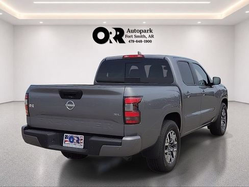 Used 2024 Nissan Frontier SL w/ Technology Package RWD image 5