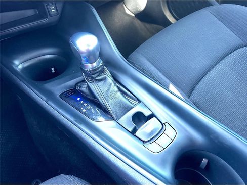 Used 2018 Toyota C-HR XLE image 19