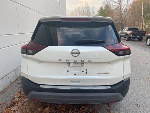 Used 2023 Nissan Rogue SV image 8