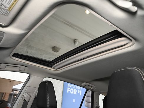 Used 2015 Toyota RAV4 XLE FWD image 21