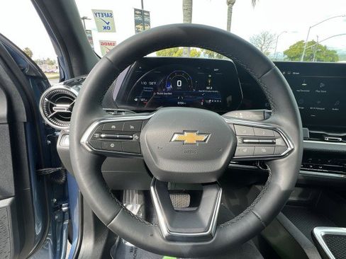 Used 2026 Chevrolet Equinox LT image 12