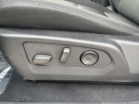 Used 2024 Chevrolet Colorado Trail Boss w/ Technology Package AWD/4WD image 36