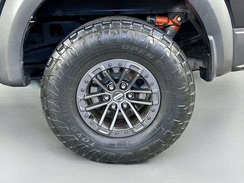 Used 2019 Ford F150 Raptor w/ Equipment Group 802A Luxury AWD/4WD image 33