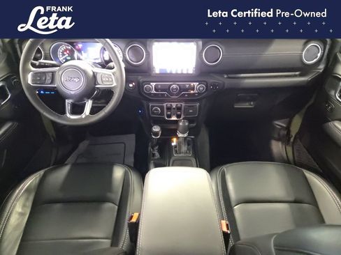 Used 2023 Jeep Wrangler Unlimited Sahara AWD/4WD image 17