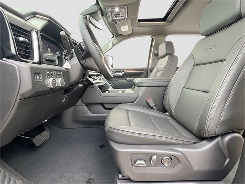 New 2026 GMC Sierra 2500 Denali w/ Denali Reserve Package image 15